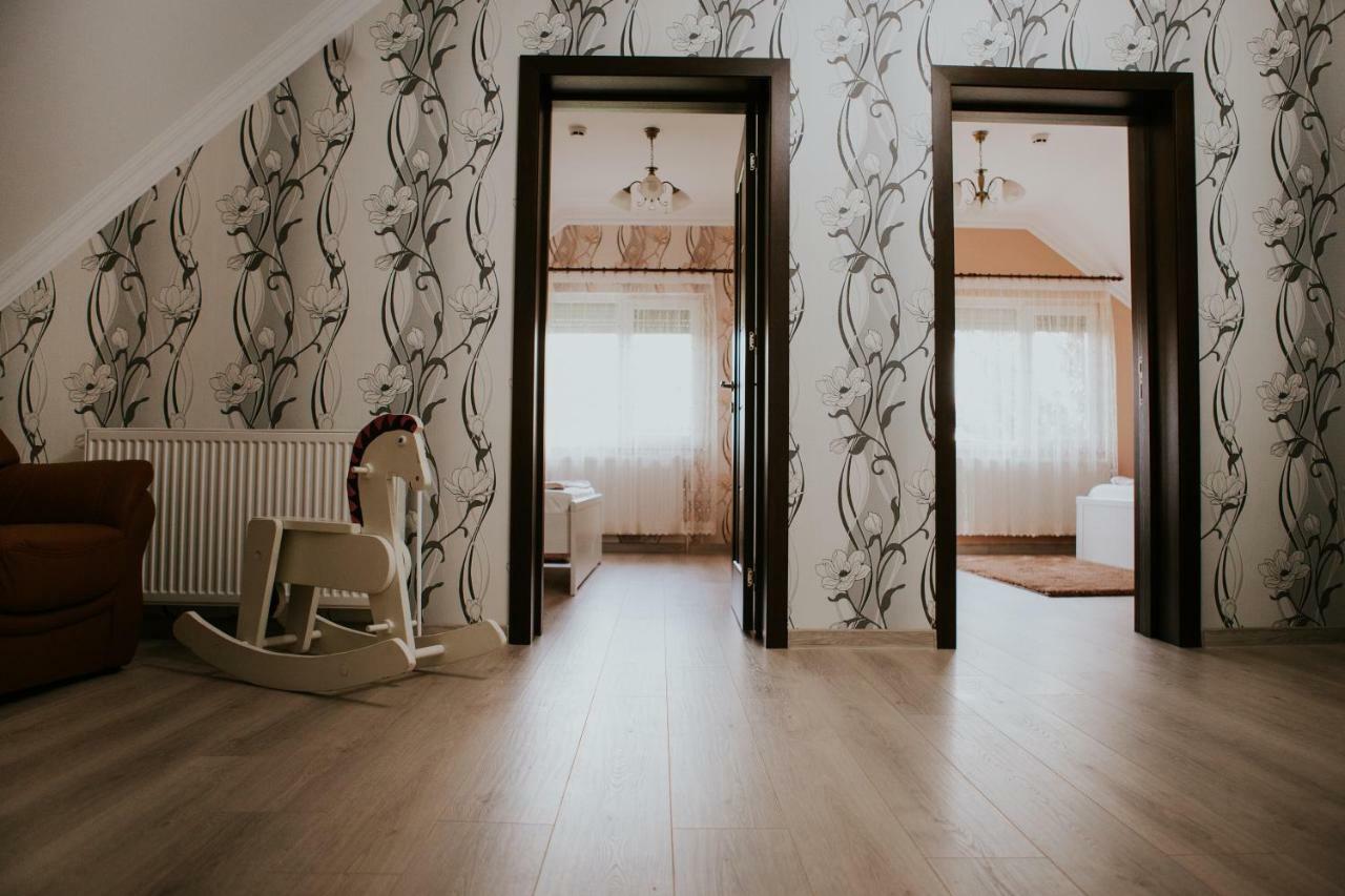 Hotel-Restaurant Milenium Salonta Eksteriør billede